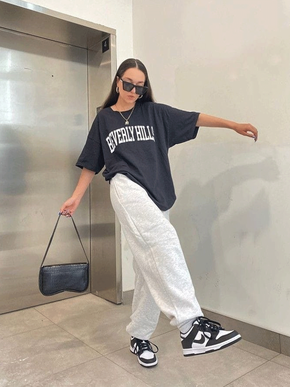Beverly Hills Drop Shoulder Tshirt - Black