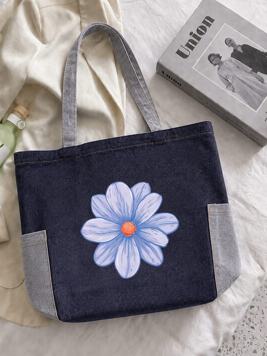 Contrast Denim Blue Daisy Blue Zipped Tote Bag