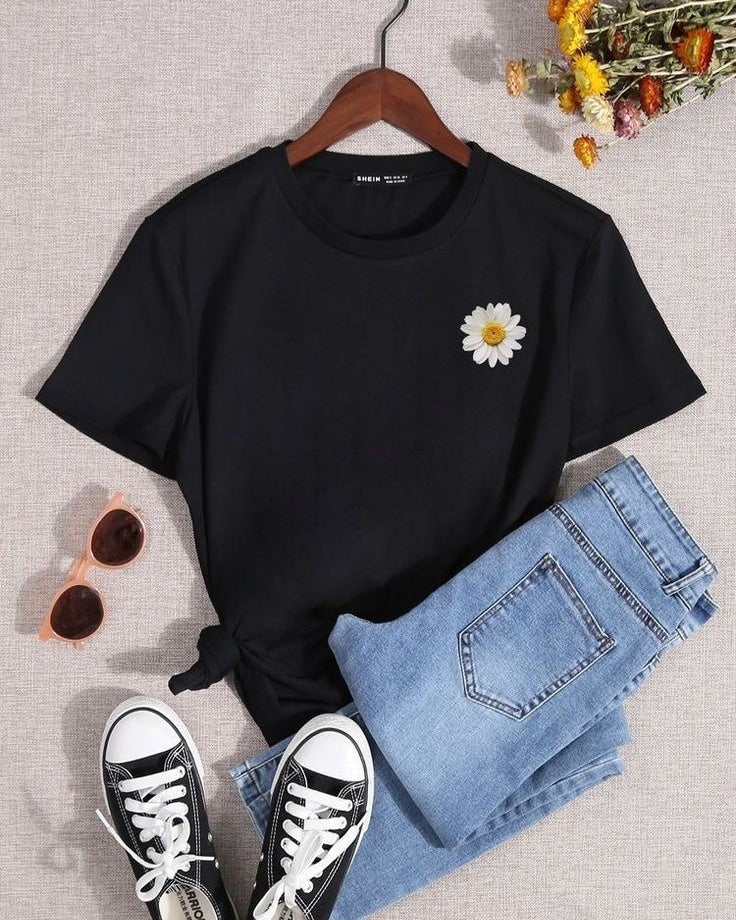 Flower Pocket Tshirt - Black