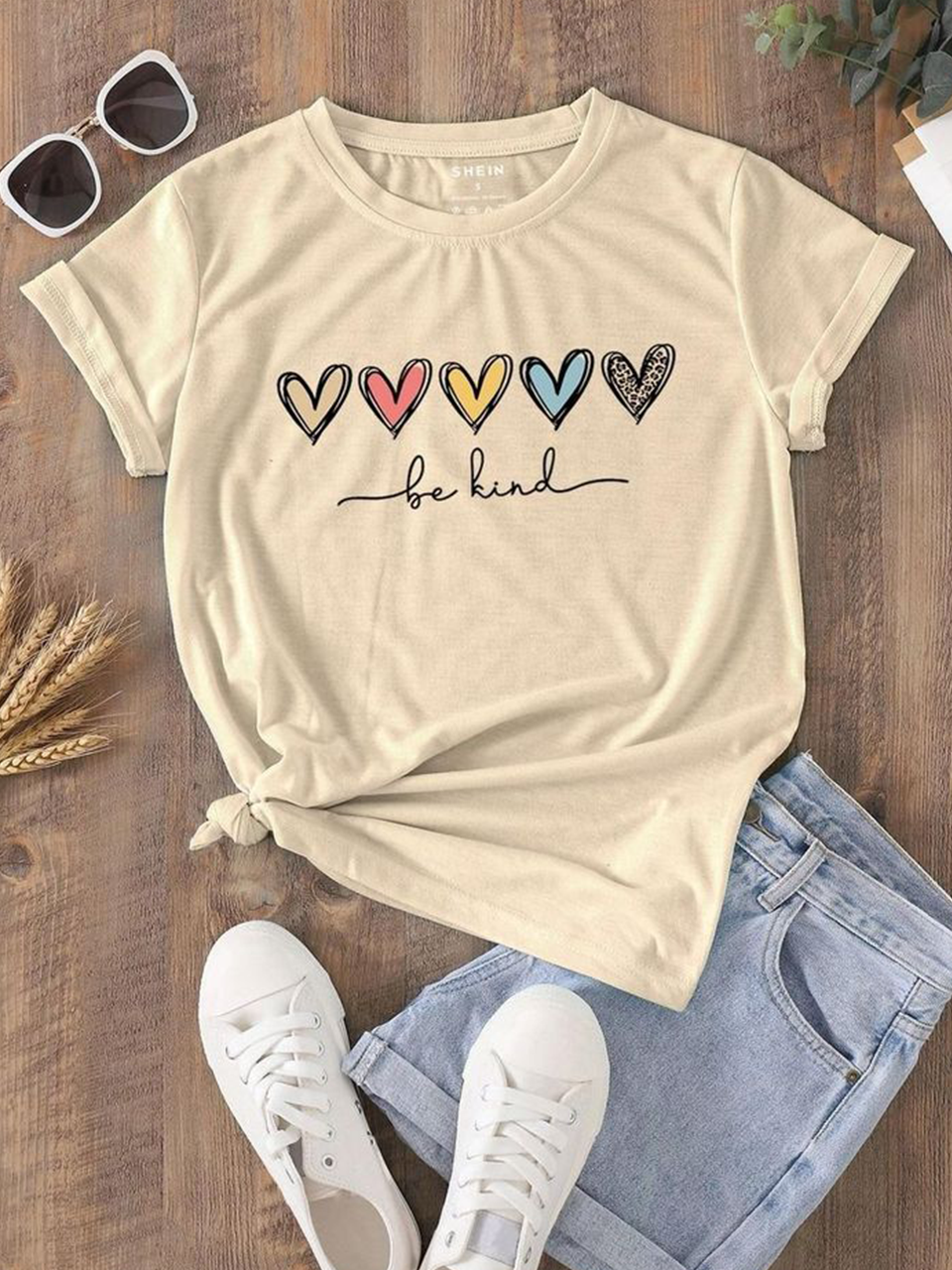 Be Kind Hearts Tshirt - Beige